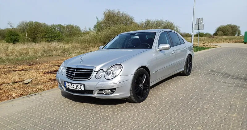 dolnośląskie Mercedes-Benz Klasa E cena 23500 przebieg: 334605, rok produkcji 2006 z Szczecin